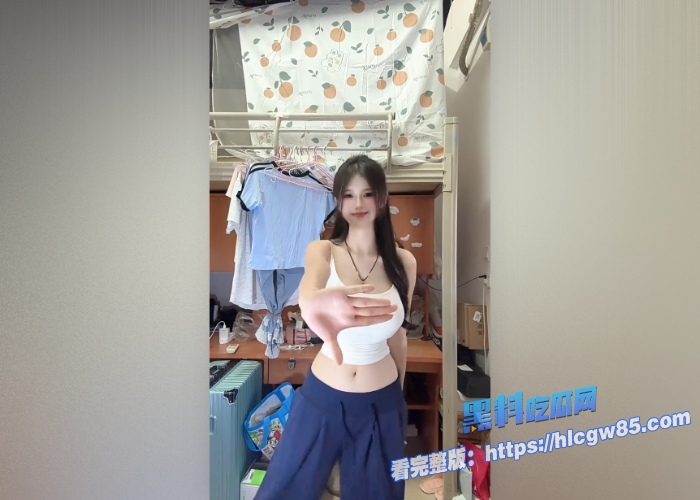 抖音50W粉丝巨乳美少女农夫四拳 4 抖音50W粉丝巨乳美少女农夫四拳 4