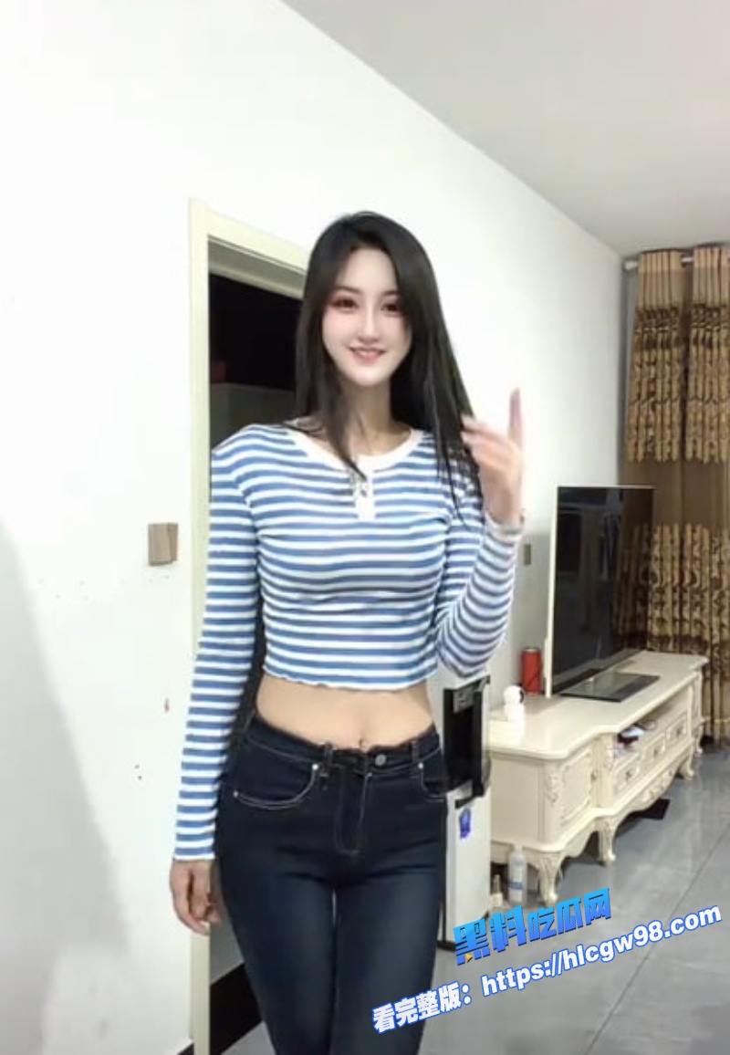 极品新晋淫妻上官夫人约炮金主视频曝光4