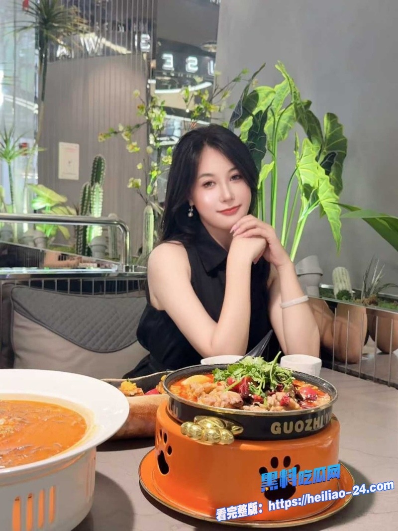 露脸大奶高颜值女神主播私生活曝光反差女上位狂摇撸管洗澡全记录谁想到私下骚成这样 4