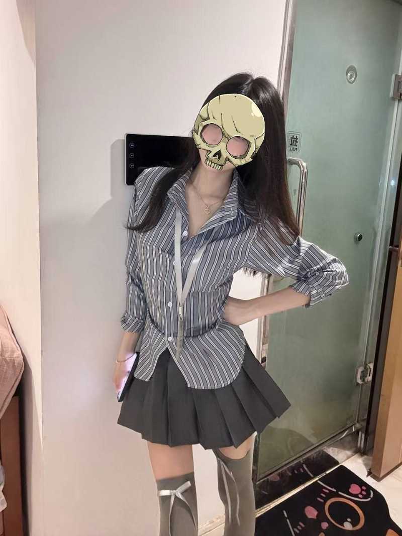 JK制服丝袜女神学生妹足交1