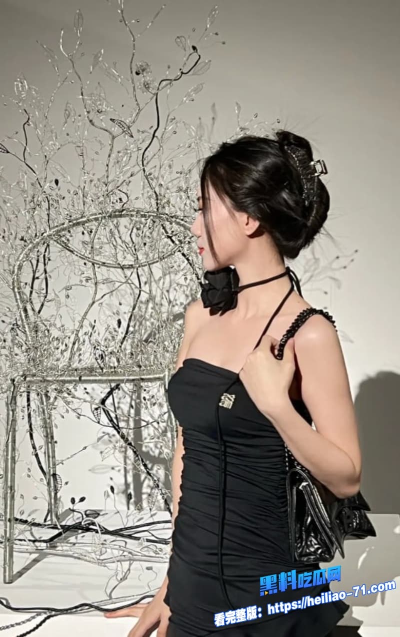 极品反差女神性爱视频流出身穿性感黑丝全程露脸翘起臀部遭男友爆操到白浆直流5 极品反差女神性爱视频流出身穿性感黑丝全程露脸翘起臀部遭男友爆操到白浆直流5