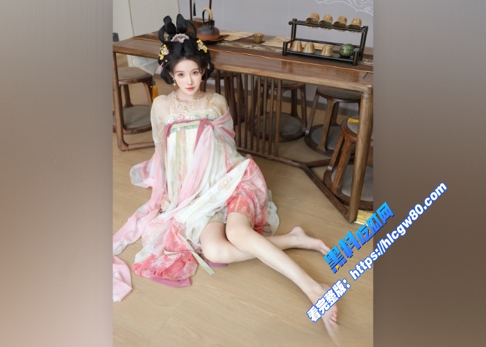 古装美人梨霜儿全裸写真性爱视频泄漏身穿红色肚兜女上位骑乘大屌后入爆操粉嫩骚穴呻吟声撩拨心弦难怪自古爱江山更爱美人 图2 古装美人梨霜儿全裸写真性爱视频泄漏身穿红色肚兜女上位骑乘大屌后入爆操粉嫩骚穴呻吟声撩拨心弦难怪自古爱江山更爱美人 图2