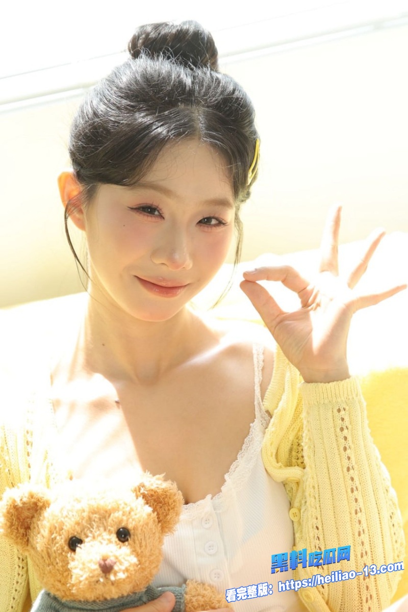 19岁清纯学生妹兼职电竞陪玩玩的太菜选择肉偿被金主曝光性爱视频 5 19岁清纯学生妹兼职电竞陪玩玩的太菜选择肉偿被金主曝光性爱视频 5