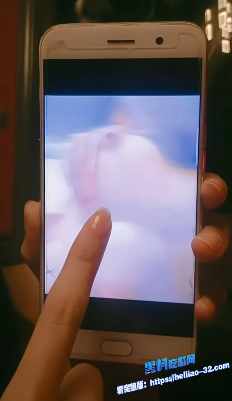 前电视台主持人马卉反差直播清纯女神化身男人的精盆小母狗故意走光漏出傲人大奶8