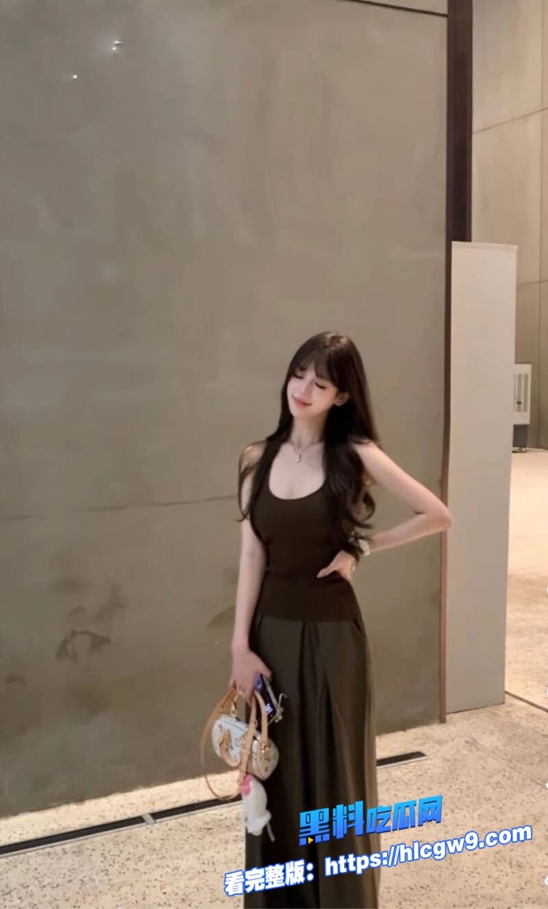 南京大学高颜值学生妹张捷婷性爱视频骚穴被金主无套爆操 11 南京大学高颜值学生妹张捷婷性爱视频骚穴被金主无套爆操 11