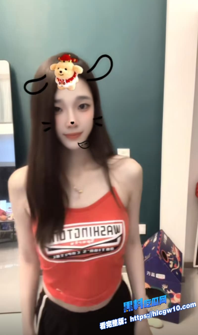 抖音40万粉丝网红比奇堡名媛原名贺梓涵趁着妈妈不在家给网友来直播大秀最全合集视频曝光场面一度失控14 抖音40万粉丝网红比奇堡名媛原名贺梓涵趁着妈妈不在家给网友来直播大秀最全合集视频曝光场面一度失控14