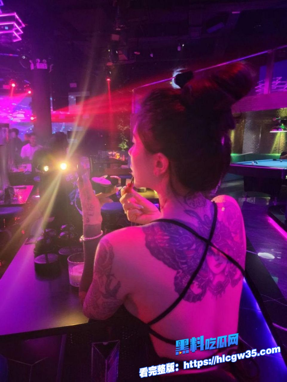 推特母狗阿黑颜骚到爆表的全皮肤巨乳舌钉自慰无套插逼吐舌白眼超勾人 2