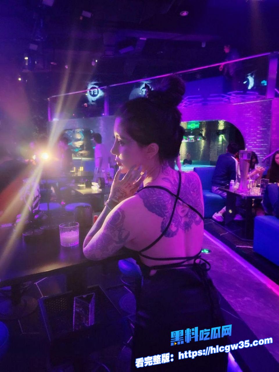 推特母狗阿黑颜骚到爆表的全皮肤巨乳舌钉自慰无套插逼吐舌白眼超勾人 7