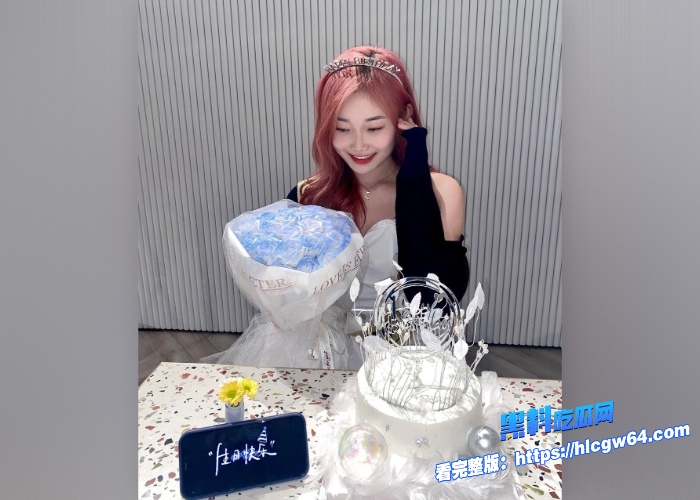 神似金晨微博推特顶级美腿甜美女神Chloe霏霏粉丝40万伪名媛视频付费福利视频流出这腿我真的能玩10年 图2