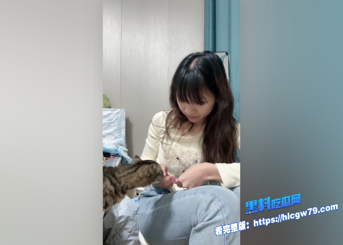 抖音萝莉小网红抖音萝莉小网红芋圆奶茶下海约炮粉丝酒店啪啪先刮毛在被无套内射说实话这女的放以前东莞都没人要 14