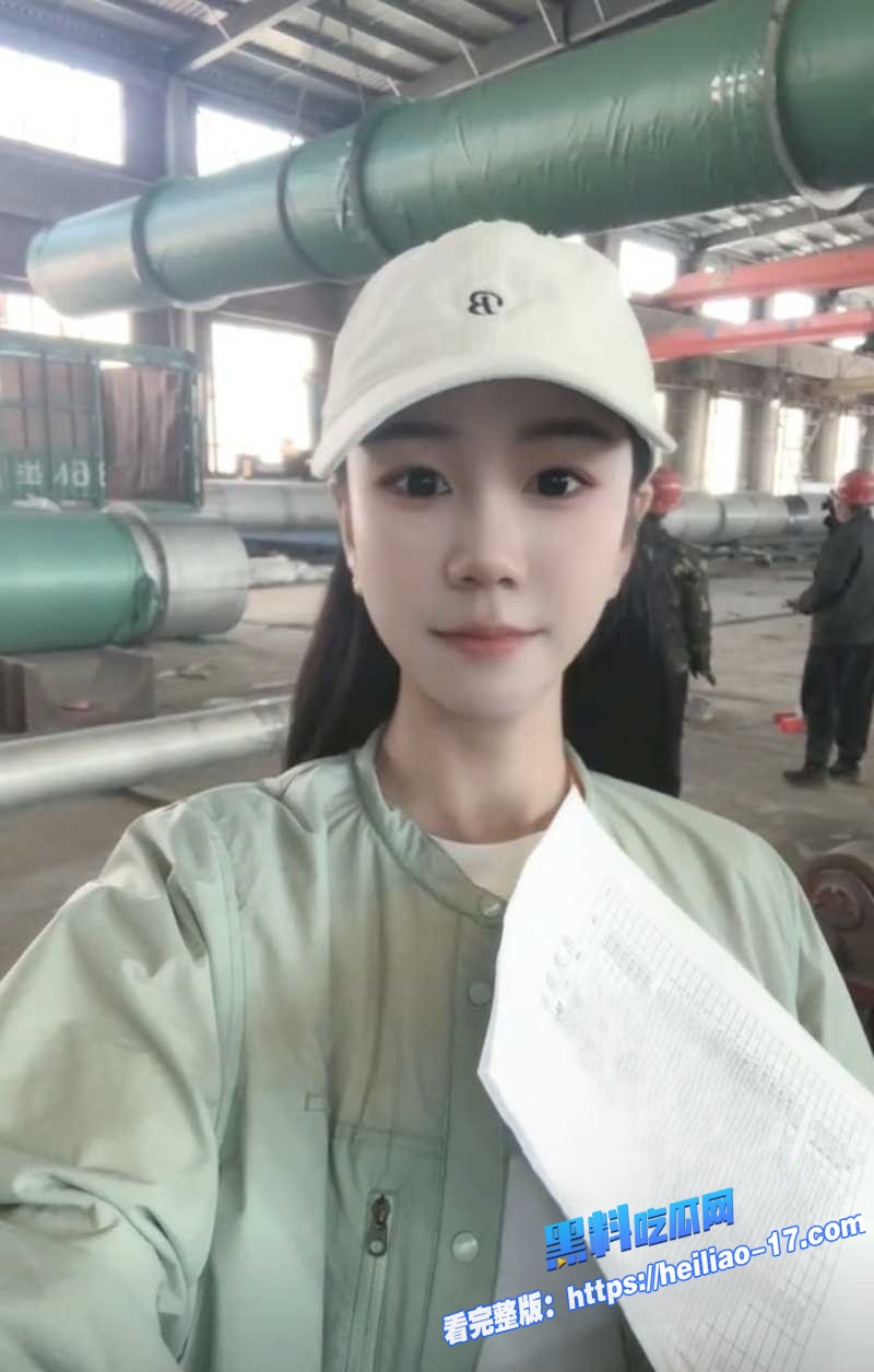 盐山卖钢管的小姐姐 张露文谈业务谈到客户床上去了极限一打二 3p视频遭曝光1 盐山卖钢管的小姐姐 张露文谈业务谈到客户床上去了极限一打二 3p视频遭曝光1