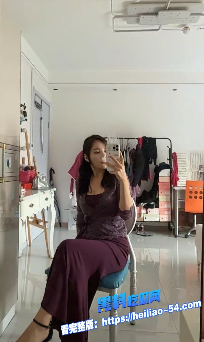 抖音网红花花呀喝醉直播翻车漏点和榜一大哥线下约炮视频曝光完美露脸果然骚是藏不住的 2