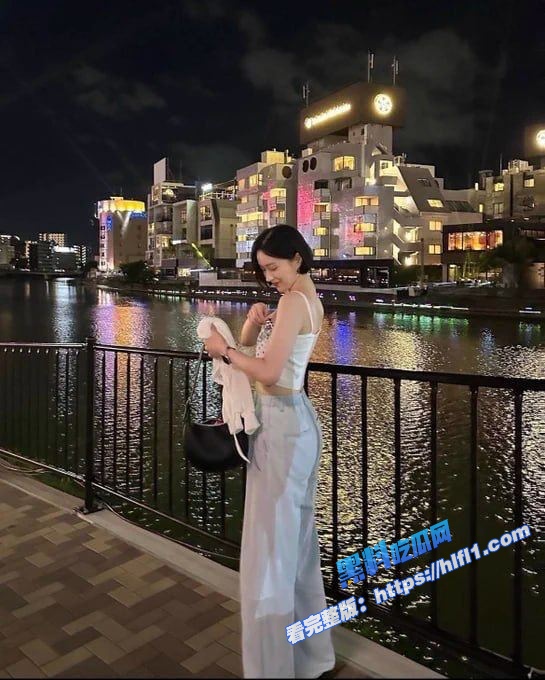 韩国空姐 性感私密视频惨遭泄露 白天服务乘客晚上服务金主 果然是财阀的玩物啊！5