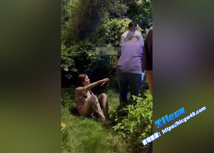 美女骑士超速发生车祸 机车爆燃烧光衣服 几乎全裸在草丛躲避等待救援 现场群众围观拍摄8 美女骑士超速发生车祸 机车爆燃烧光衣服 几乎全裸在草丛躲避等待救援 现场群众围观拍摄8