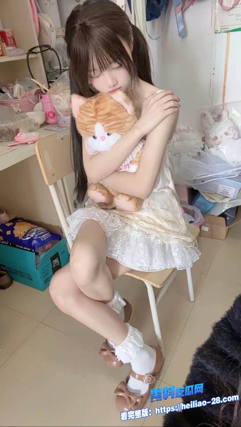 足控博主东坡先生酒店约操双马尾嫩妹光脚寸止足交反复榨精到边缘3