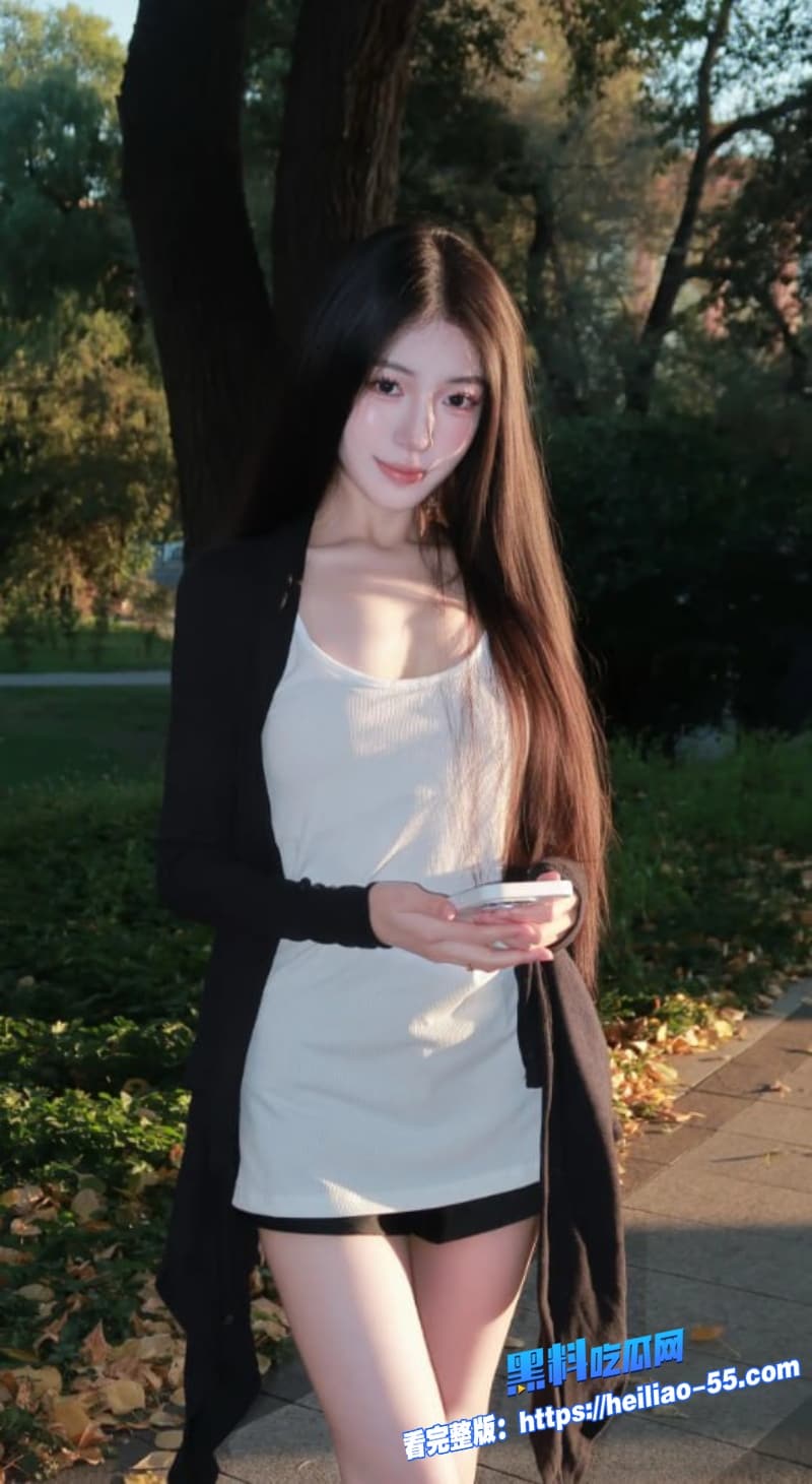 高颜值极品眼镜妹私拍流出全程露脸狂舔男友大屌表面多清纯私下就有多骚3 高颜值极品眼镜妹私拍流出全程露脸狂舔男友大屌表面多清纯私下就有多骚3