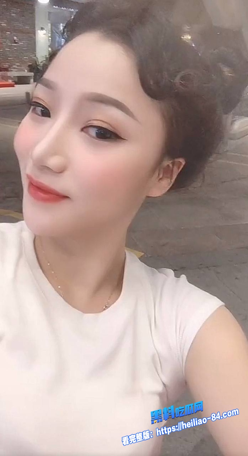 阳江中行行长何靖华出轨视频聊天记录 公安局警官陈祥青婚内乱搞 厚德载物上善若水人妻被操到腿软图28 阳江中行行长何靖华出轨视频聊天记录 公安局警官陈祥青婚内乱搞 厚德载物上善若水人妻被操到腿软图28