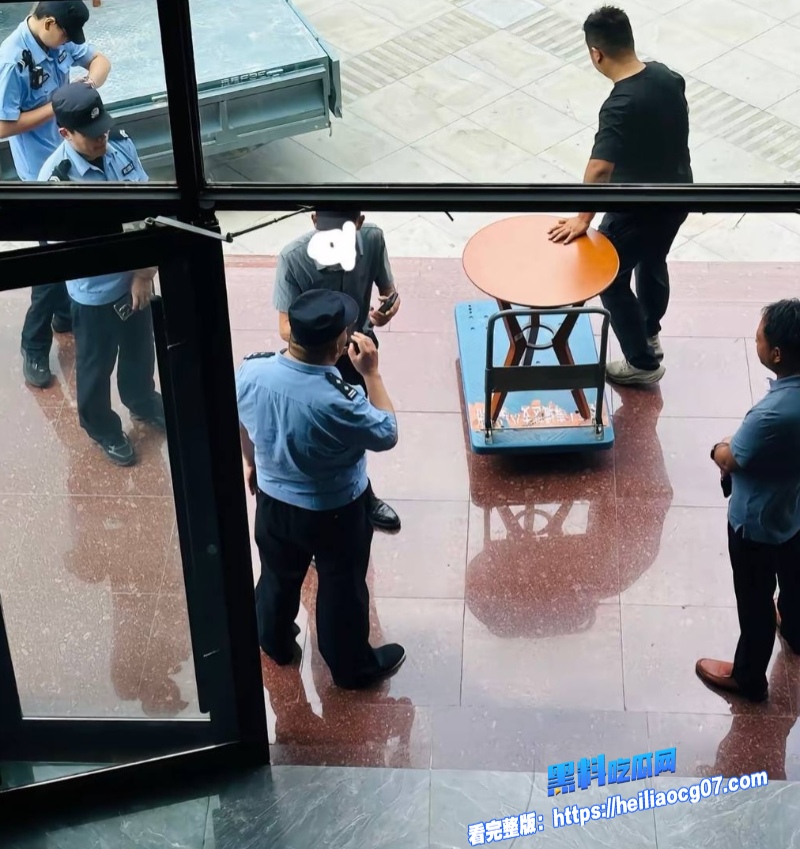 网红橙翼振兴约炮性爱视频26 网红橙翼振兴约炮性爱视频26