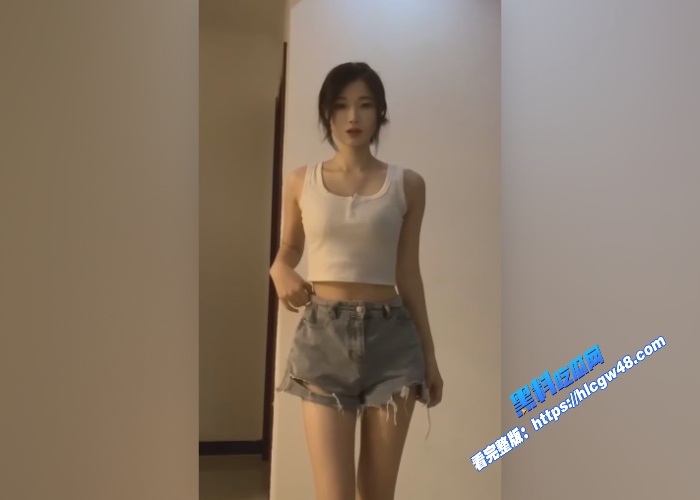 抖音反差女神超模高挑的身材深情口交吃鸡男友扯烂丝袜抬起双腿就往小穴猛插插 图3WH700x500px 抖音反差女神超模高挑的身材深情口交吃鸡男友扯烂丝袜抬起双腿就往小穴猛插插 图3WH700x500px