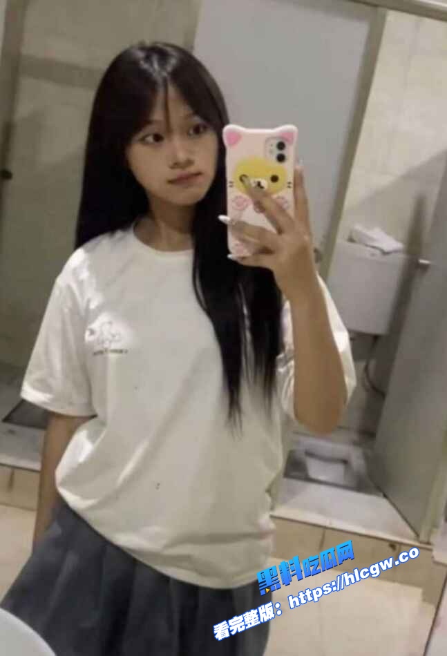 抖音反差嫩妹萍果直播