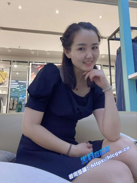 38岁熟女 正直如狼似虎的时候 约不了炮也要疯狂自慰捣鼓骚逼逼3