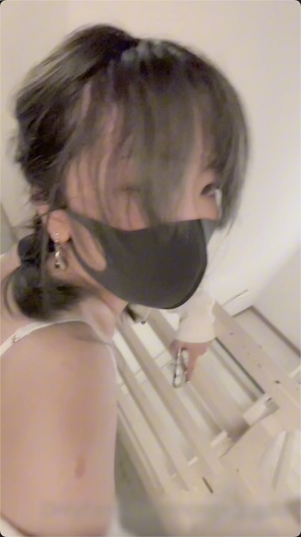 超爆香港女神美少女玩偶姐姐HongKongDoll 新作 公共场合的性爱楼梯啪啪4 超爆香港女神美少女玩偶姐姐HongKongDoll 新作 公共场合的性爱楼梯啪啪4