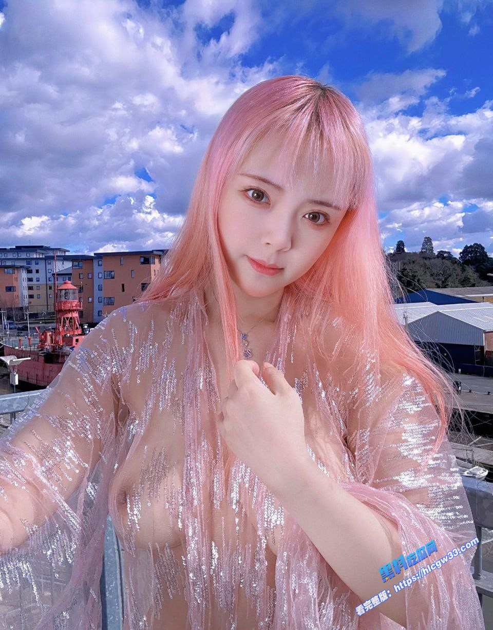 cosplay粉嫩大学生妹赤身裸体极度骚淫裸体私拍揉胸裸体写真合集流出 图13