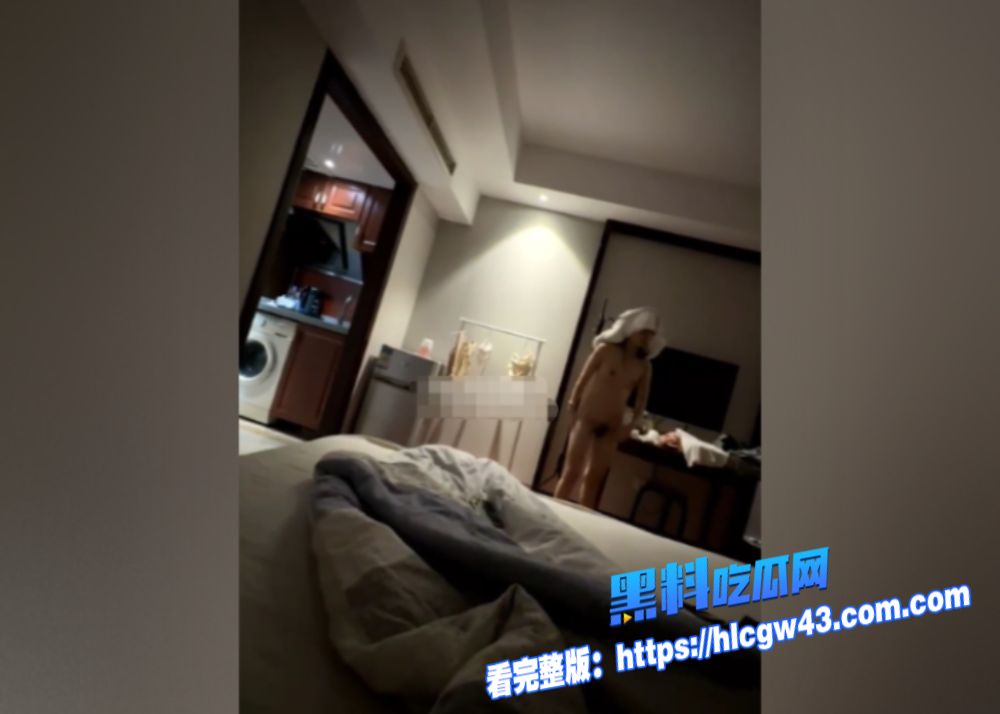 江西南昌极品反差女友王梦格给异地恋男友打视频帮助泄欲与男友开房被后入爆操 5