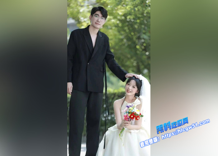 安徽反差新娘 结婚前夜出轨 雪白婚纱无毛嫩逼 被炮友猛操 干高潮迭起 嗷嗷直叫3 安徽反差新娘 结婚前夜出轨 雪白婚纱无毛嫩逼 被炮友猛操 干高潮迭起 嗷嗷直叫3