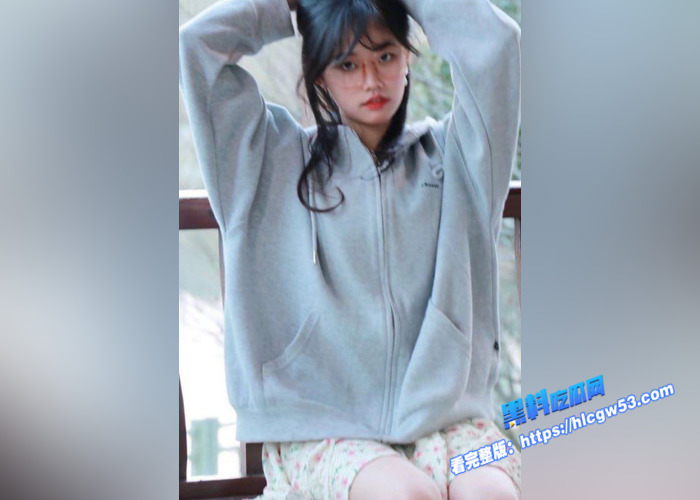 江苏高颜值反差眼镜妹 张小婧 大尺度性爱视频流出 乳头粉嫩可爱 多毛骚穴被肉棒爆插 淫叫不断4 江苏高颜值反差眼镜妹 张小婧 大尺度性爱视频流出 乳头粉嫩可爱 多毛骚穴被肉棒爆插 淫叫不断4