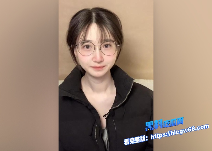 油管30万粉丝博主七七叭叭TALK被土豪男友包养性爱视频流出眼镜反差妹被男友狂操到哭 图5