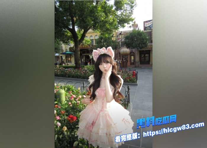 超短公主裙美女专心拍照 却不知自己被偷拍私处 美腿玉足颜值高白色小内内勒出小穴诱人缝隙6 超短公主裙美女专心拍照 却不知自己被偷拍私处 美腿玉足颜值高白色小内内勒出小穴诱人缝隙6