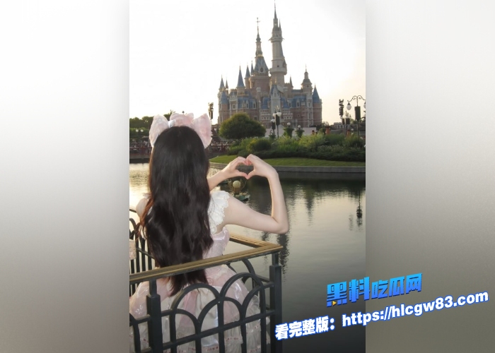 超短公主裙美女专心拍照 却不知自己被偷拍私处 美腿玉足颜值高白色小内内勒出小穴诱人缝隙5 超短公主裙美女专心拍照 却不知自己被偷拍私处 美腿玉足颜值高白色小内内勒出小穴诱人缝隙5