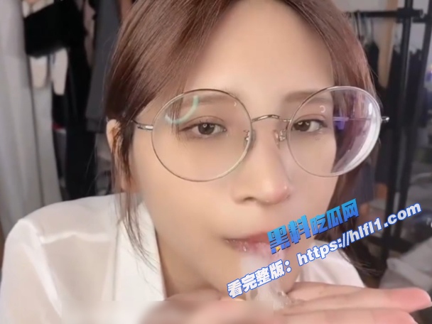 台湾美少女 艾希老师 口交吞精深喉拍摄 有个这样的女朋友太爽了！10