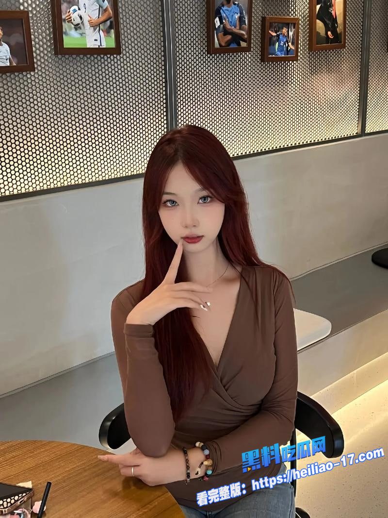 极品身材黑丝美女醉酒后被两个损友趁机带回酒店激情3P5 极品身材黑丝美女醉酒后被两个损友趁机带回酒店激情3P5