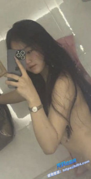 郑州师范学院大二学生妹 梁梦琼 不雅视频曝光 微乳蜜桃臀 沉浸式享受撞击的快感！2