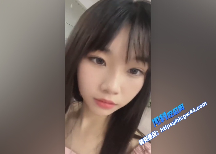 长沙外语学院靓女李颂恩与男友自拍不雅性爱视频小穴都已经被操的发黑了 图4WH700x500px 长沙外语学院靓女李颂恩与男友自拍不雅性爱视频小穴都已经被操的发黑了 图4WH700x500px