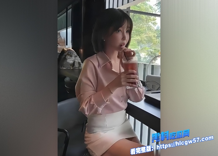 韩国高颜值财阀千金 反差女神 喜欢被人玩弄身体享受约炮的刺激感 身材超顶被人当母狗拴上链子揉虐 7