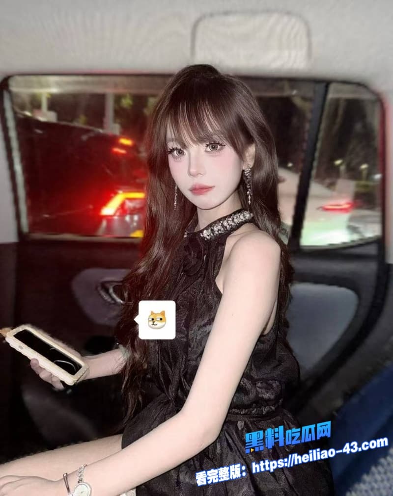 海角母子乱伦趁爸爸醉酒儿子当场爆操骚货黑丝妈妈1 海角母子乱伦趁爸爸醉酒儿子当场爆操骚货黑丝妈妈1