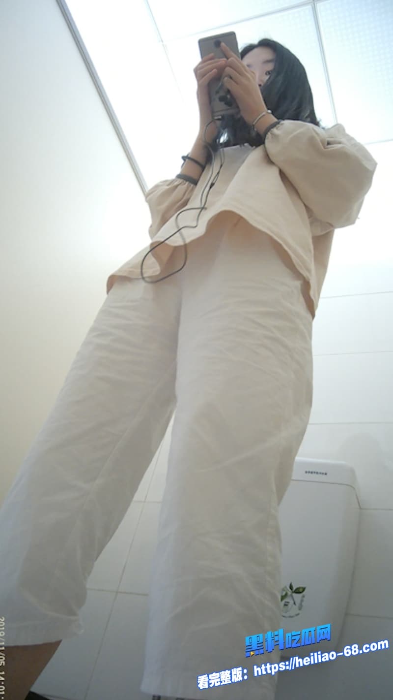 厕所偷拍系列女神厕所里突然发骚当场扣穴自慰每一个细节看的人都硬爆1 厕所偷拍系列女神厕所里突然发骚当场扣穴自慰每一个细节看的人都硬爆1