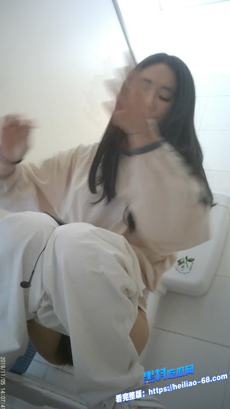 厕所偷拍系列女神厕所里突然发骚当场扣穴自慰每一个细节看的人都硬爆10 厕所偷拍系列女神厕所里突然发骚当场扣穴自慰每一个细节看的人都硬爆10