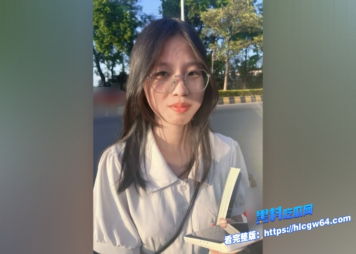 高校学霸脸学姐跟男友宾馆开房不雅视频视频流出在宾馆吃鸡真是连打带骂疯狂受虐太听话了是个完美的反差小母狗 图1