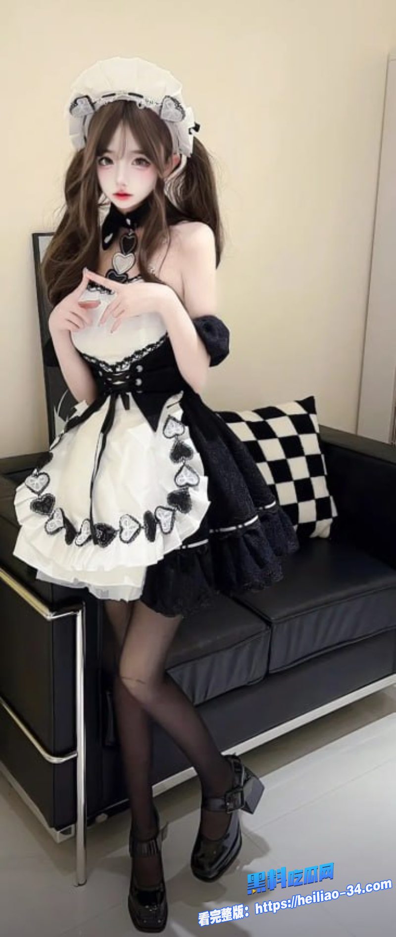 棕色长发女巫帽女神情趣内衣黑丝诱惑主动撕开裆部丝袜任由肆意占有1 棕色长发女巫帽女神情趣内衣黑丝诱惑主动撕开裆部丝袜任由肆意占有1