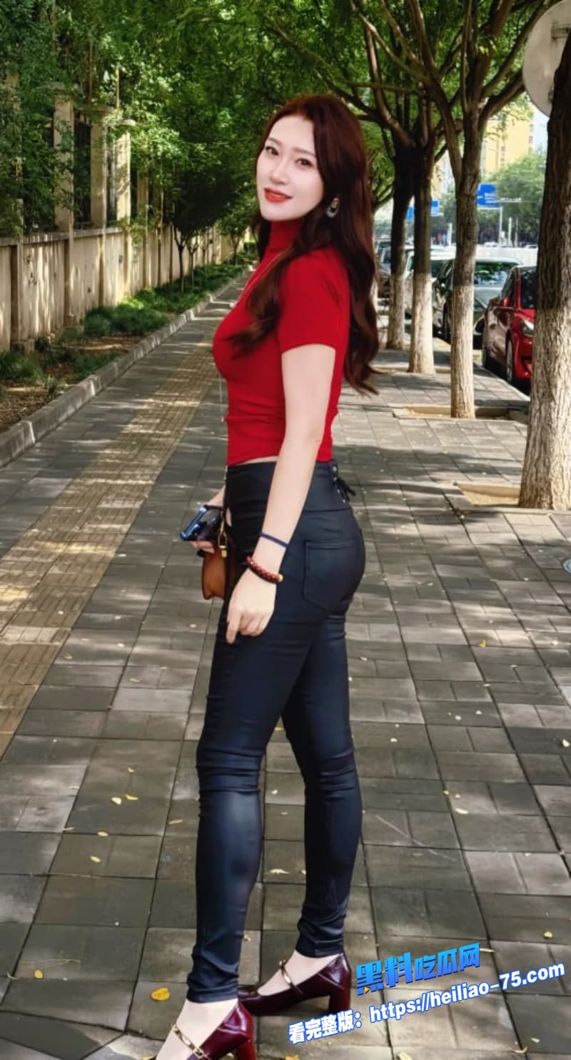 巨屌猛男双飞极品少妇视频流出身穿性感黑丝各种姿势疯狂榨精奶子乱晃诱惑十足5 巨屌猛男双飞极品少妇视频流出身穿性感黑丝各种姿势疯狂榨精奶子乱晃诱惑十足5