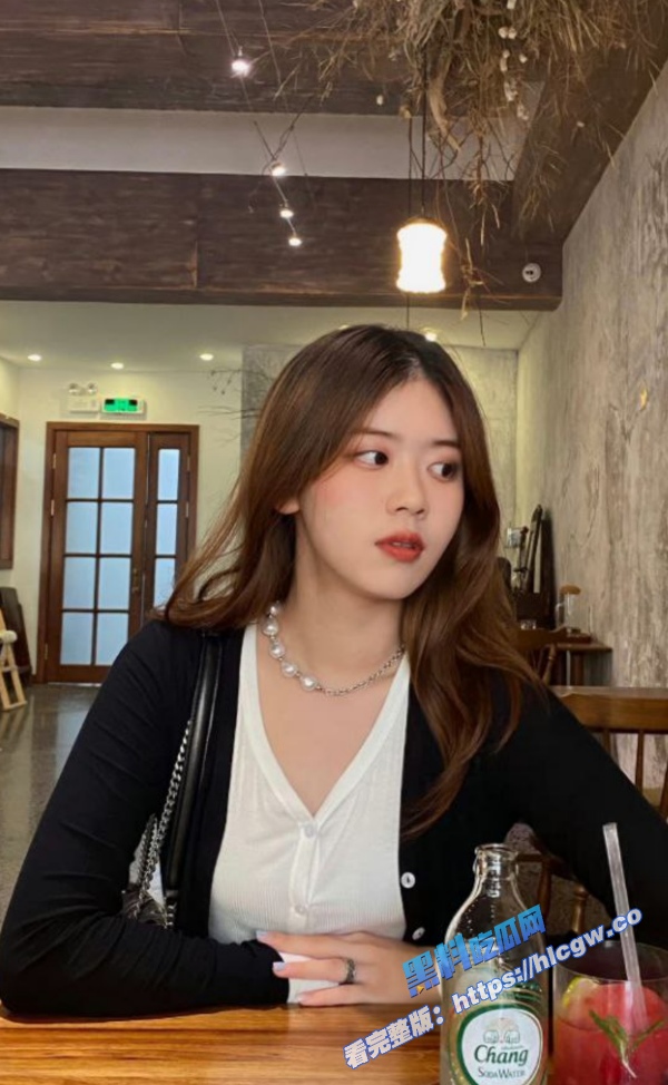 高颜值极品反差嫩模 被大哥重金拿下 口交的样子十分甜美 清纯小母狗被大哥无套爆操嫩穴！图4