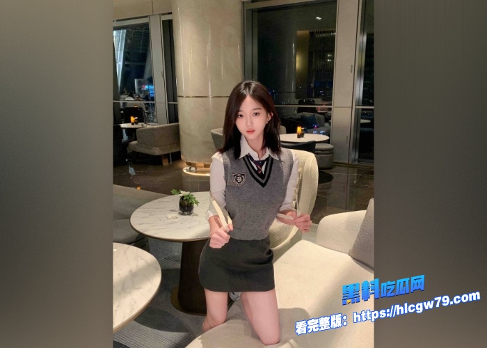在美留学白富美学生和黑鬼老外啪啪视频被黑人炫耀挂外网疯传黑人巨屌就真的这么舒服吗必须曝光这媚黑婊 图5