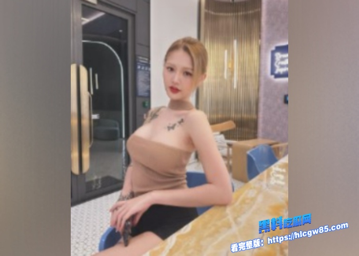 Onlyfans台湾顶级身材网黄 mueylix 性爱自拍泄密！跟男友床上多姿势无套狂操吃精！ 4