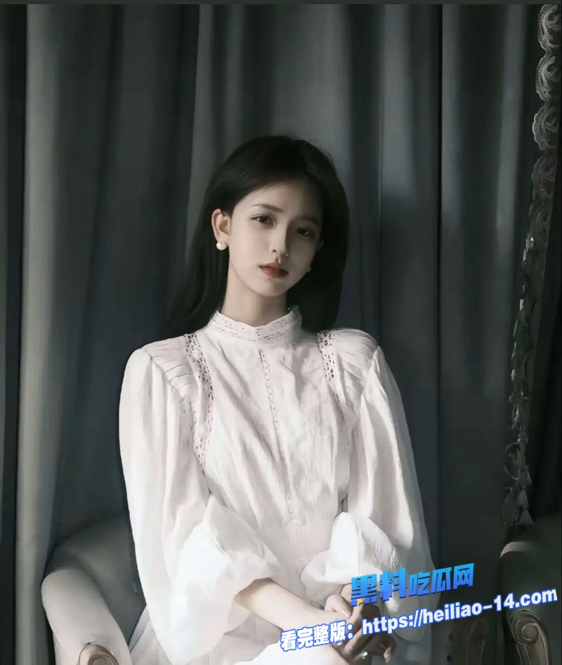 父母外出工作不在家早熟的白虎姐姐与弟弟探索性爱之旅4 父母外出工作不在家早熟的白虎姐姐与弟弟探索性爱之旅4