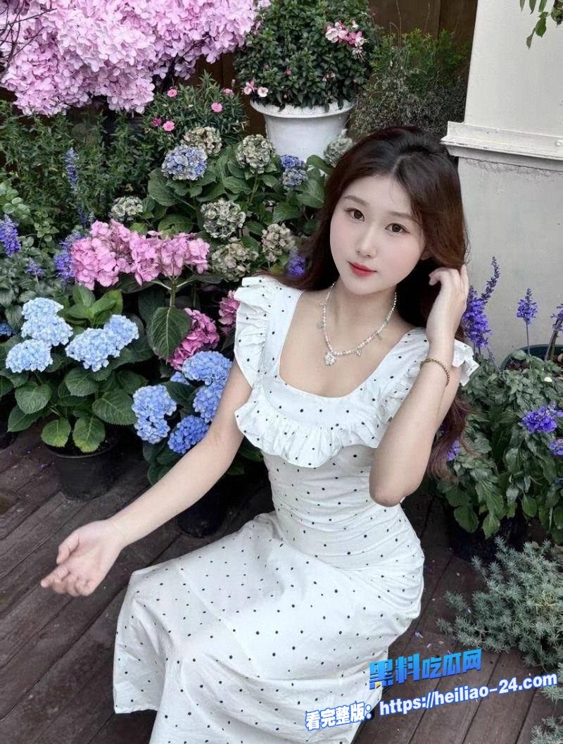 美雅寸止挑战室足交秀来袭多名美女美脚轮番寸止边缘控射玩到崩溃失败直接榨干 5