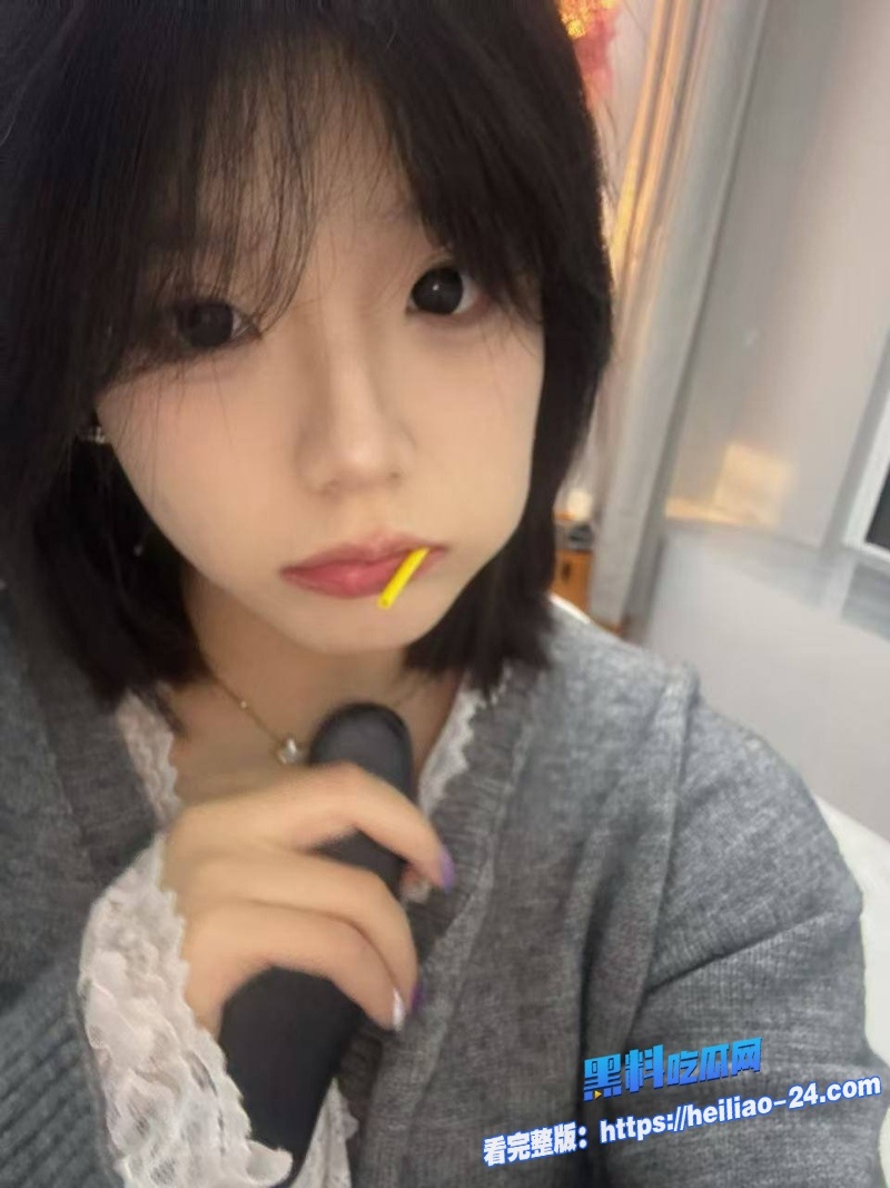 滨州学院反差母狗王佳颖网上聊骚高铁厕所脱衣露乳房间自慰视频曝光这身材顶到爆 4